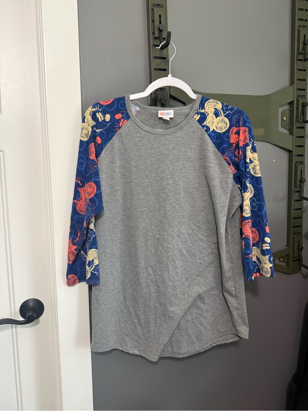 LuLaRoe Gray Raglan Top with Navy Floral-Print Sleeves